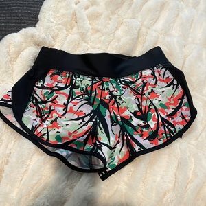 NWT Woman’s Under Armour Running Shorts